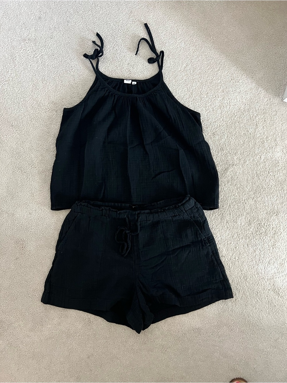 Black Gauze Women's Tie-Shoulder Tank & Drawstring Shorts Set
